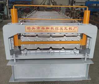 Chine Feuille industrielle de toiture de style européen faisant la machine avec le système de contrôle de PLC fournisseur