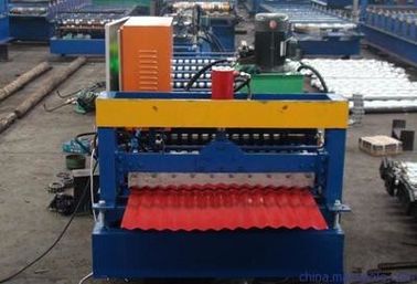 Chine Petit pain automatique de profil du zinc IBR en métal formant la taille des machines 7600*1300*1500mm fournisseur